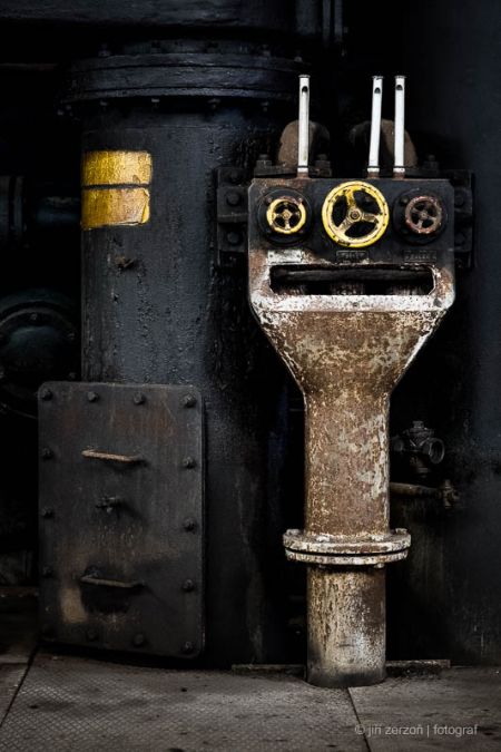 2009, VI. energetická ústředna, dnešní Malý svět techniky U6 v DOV – autorský kalendář 2010, volná tvorba