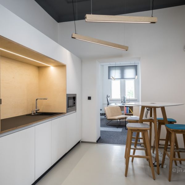 2020, Minimalistic – referenční zakázky společnosti Minimalistic, zabývající se výrobou interiérů, zadavatel: Minimalistic
