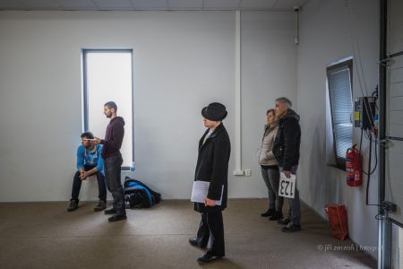 2019, Exekuce Přerov – reportáž z dražby věcí, zabavených během exekucí, zadavatel: Hospodářské noviny