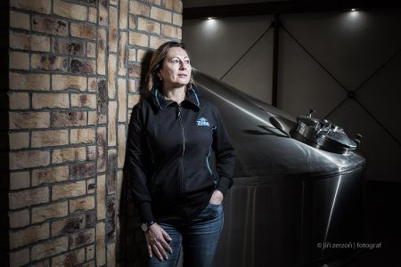 2018, Nataša Rousková – sládková pivovaru Zubr, foceno pro Hospodářské noviny